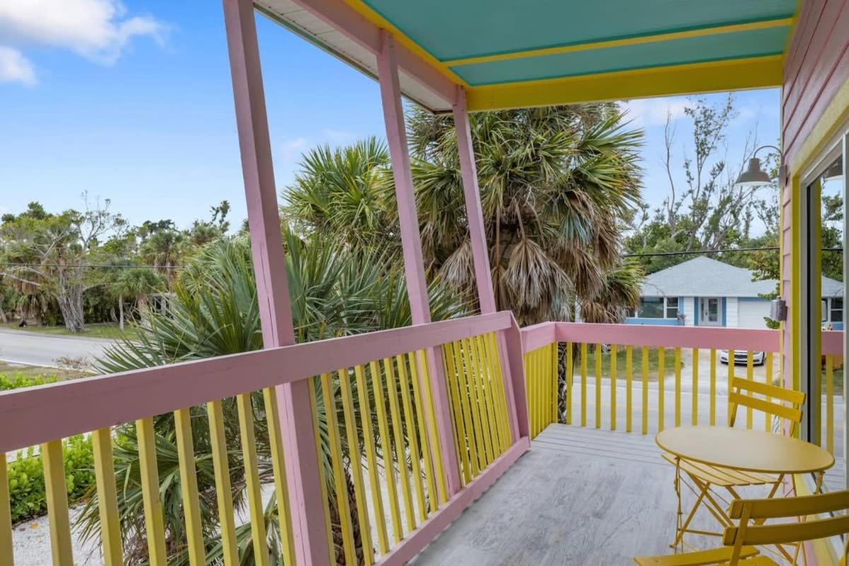 Charming Suite With Balcony And Bikes In Historic Sandpiper Inn Sanibel Zewnętrze zdjęcie